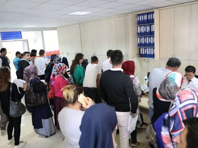 Büyükşehir, öğrenim yardımı sonuçlarını açıkladı