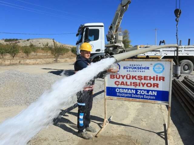 Büyükşehir DESKİ’den 13 mahallenin su sorununa neşter